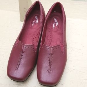 Easy Street Comfort Wave Size 11 ww